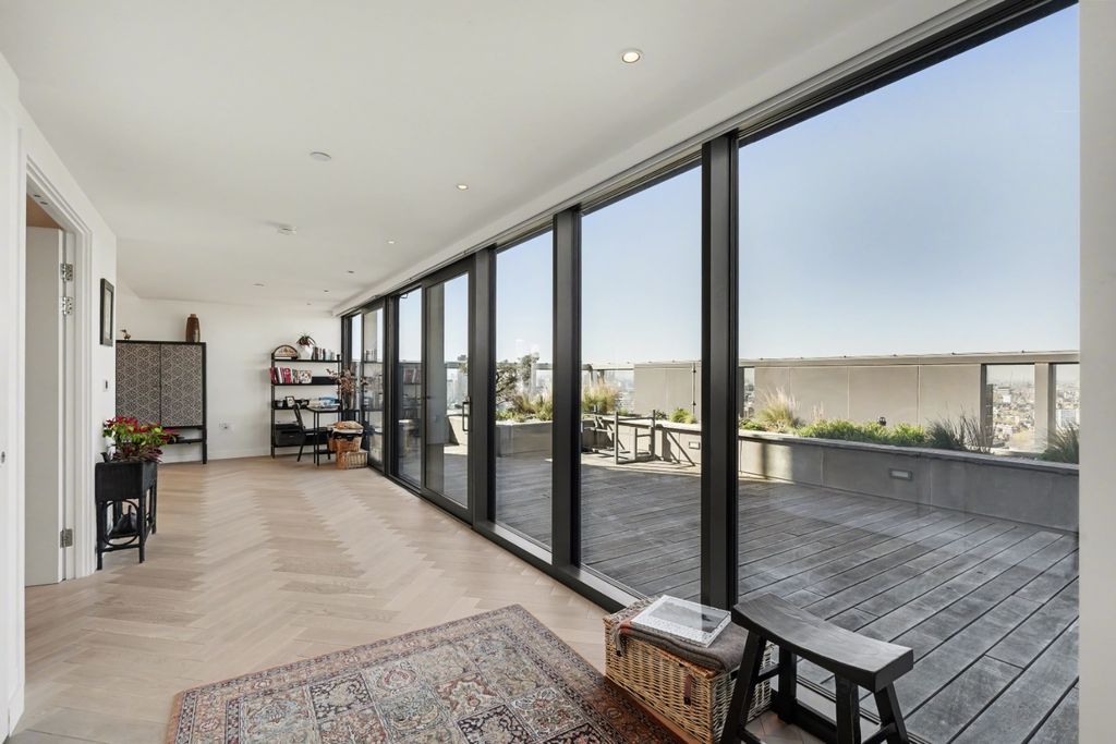 Property photo 3 of 20 4512202