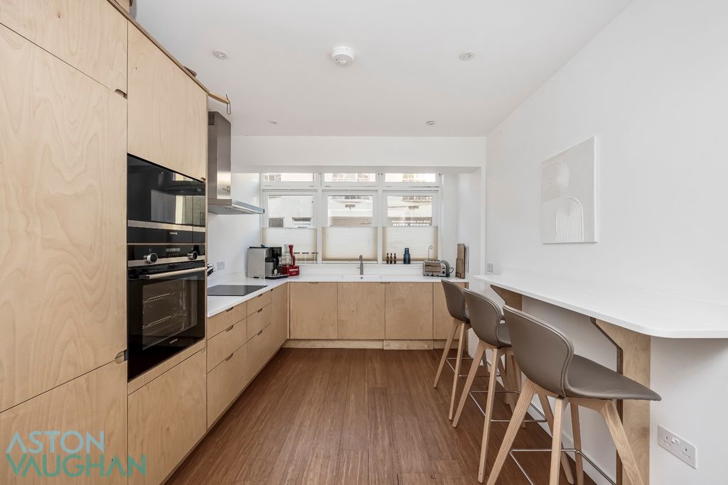 Property photo 1 of 15 5011631