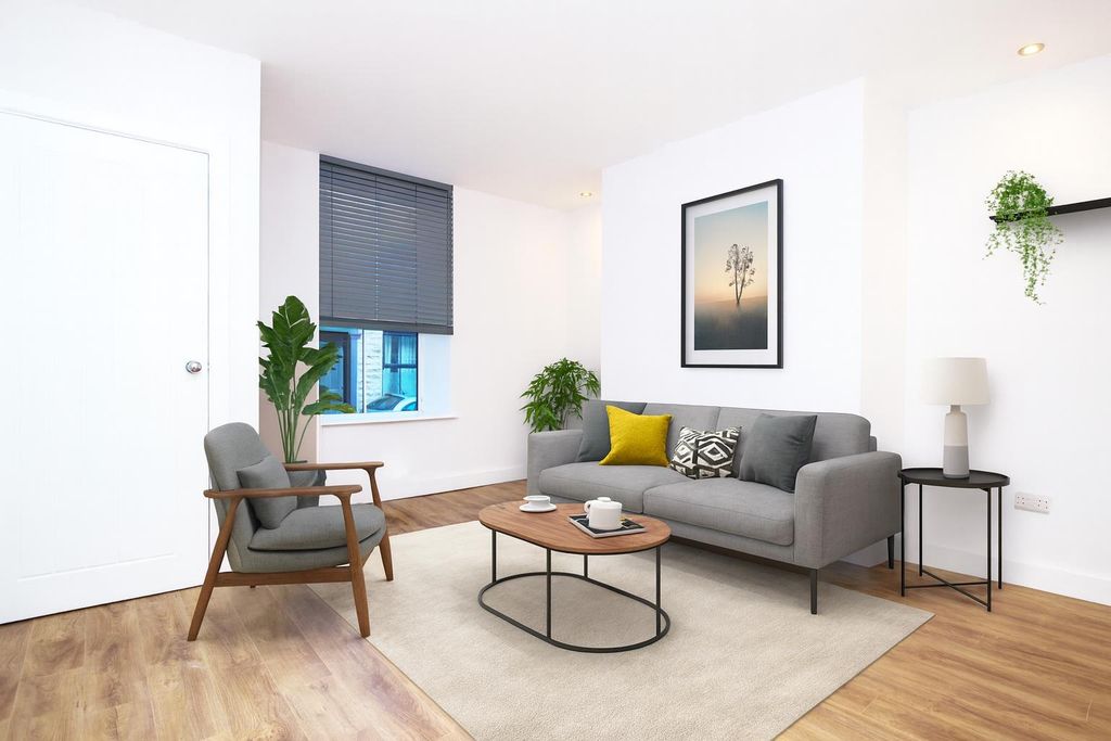 Property photo 2 of 6