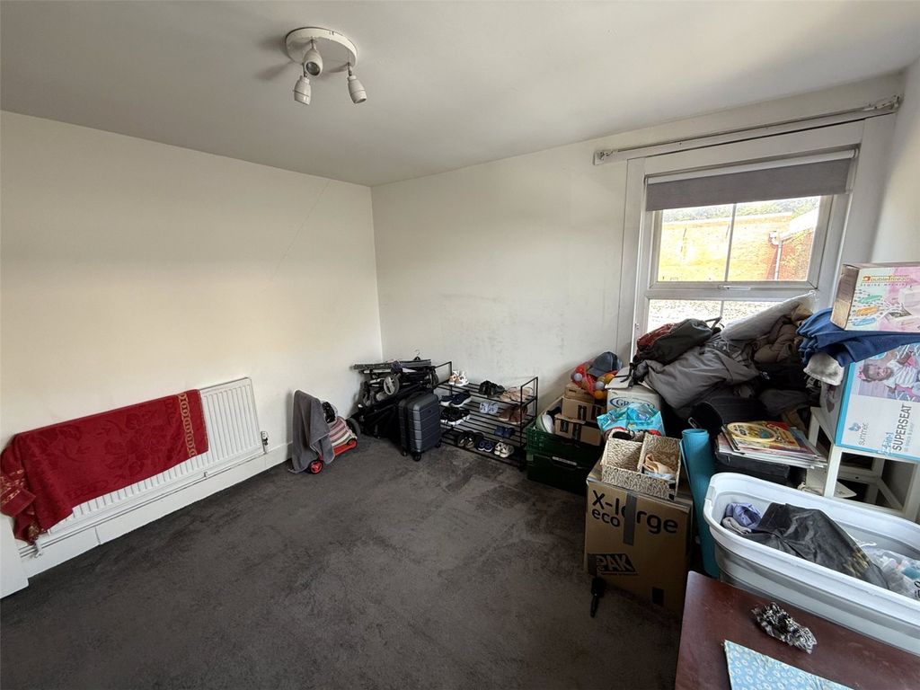 Property photo 3 of 8 Picture No. 05
