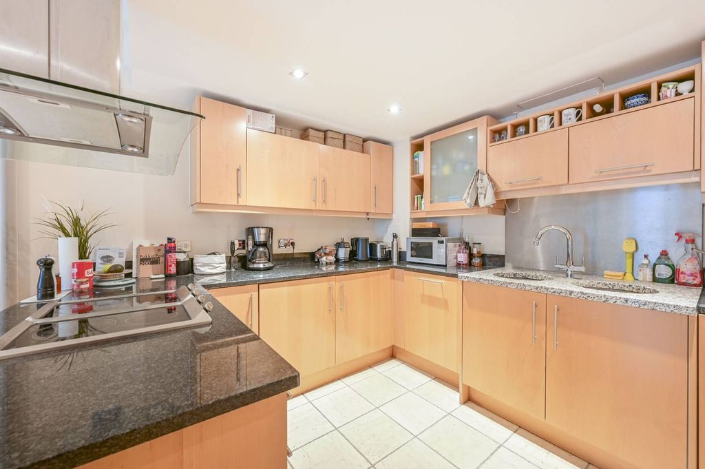 Property photo 3 of 8