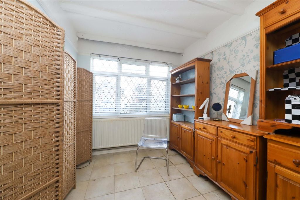 Property photo 2 of 9 Living Room