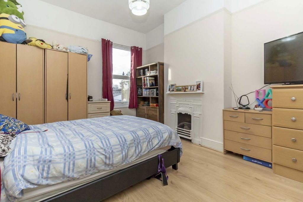 Property photo 2 of 4