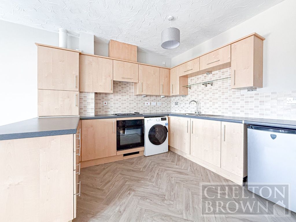 Property photo 3 of 14 Kitchen