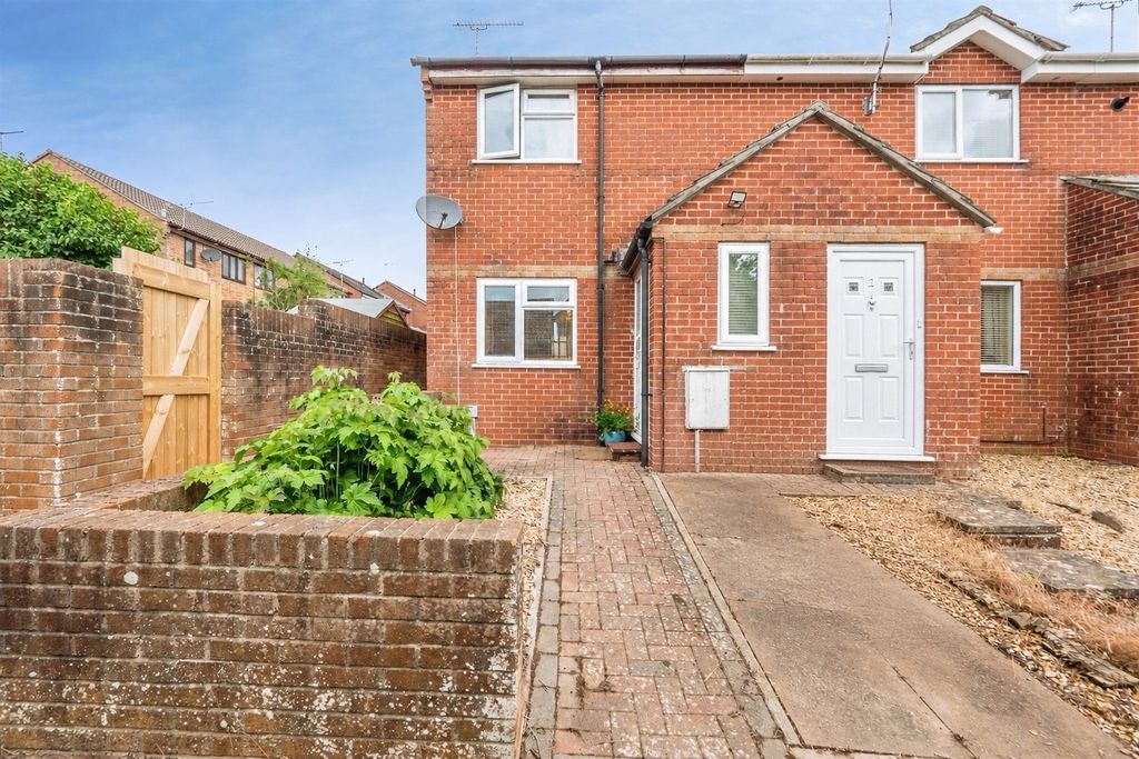 Property photo 1 of 12