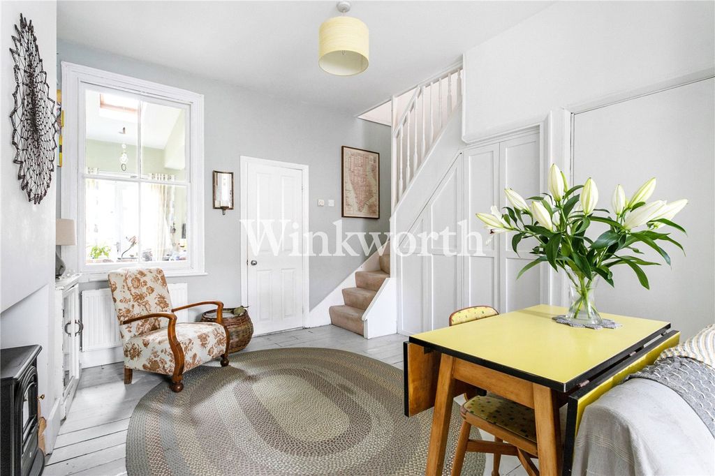 Property photo 3 of 21 Picture No. 02