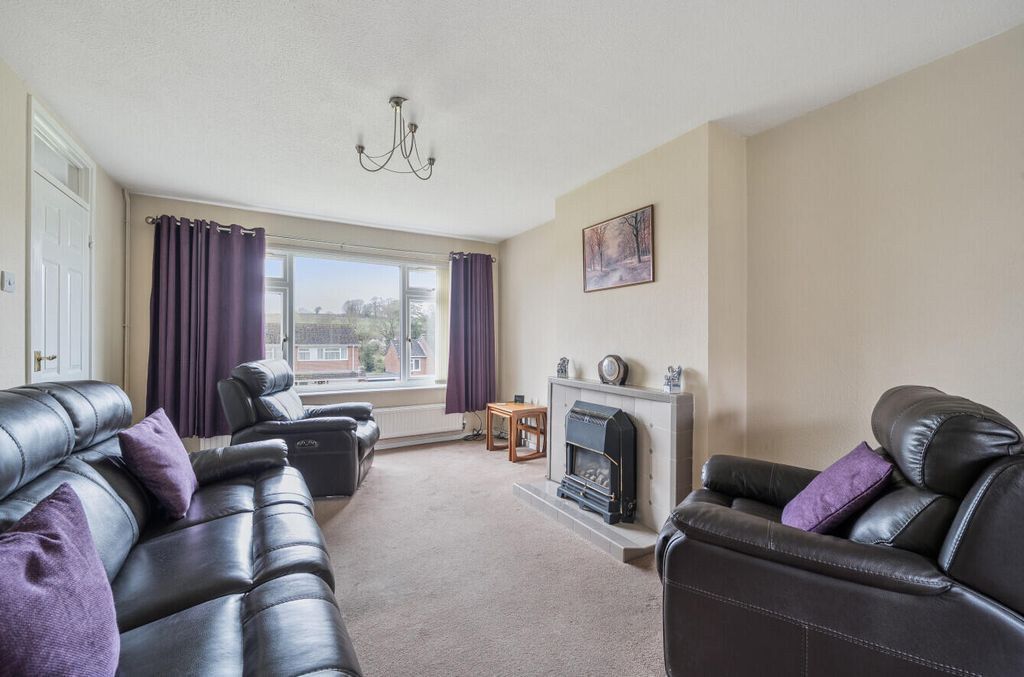 Property photo 2 of 12 Living Room