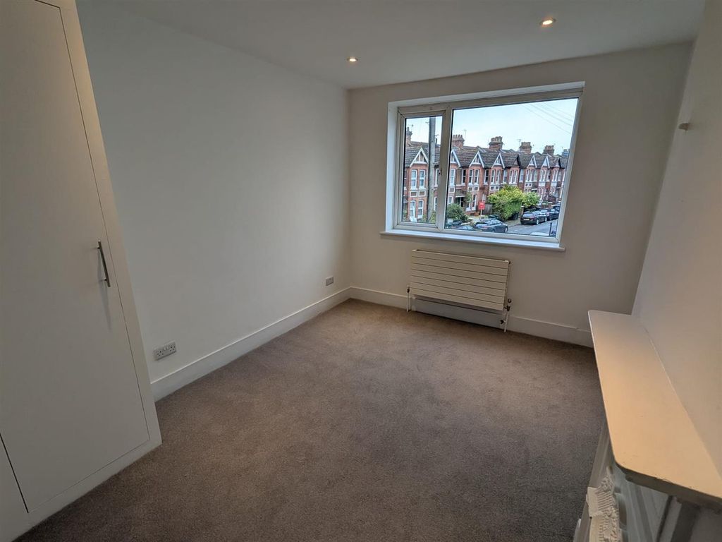 Property photo 2 of 9 Img-20251208-Wa0027.Jpg