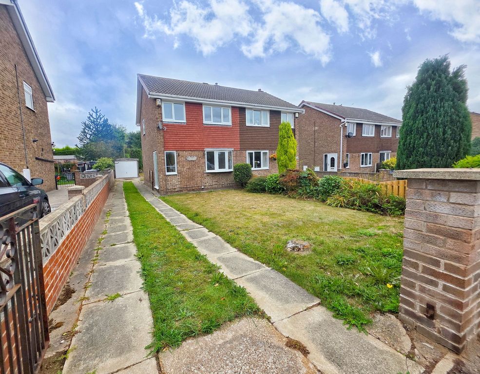 Property photo 2 of 18
