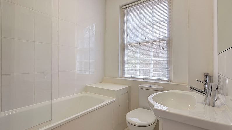 Property photo 2 of 2 Bathroom