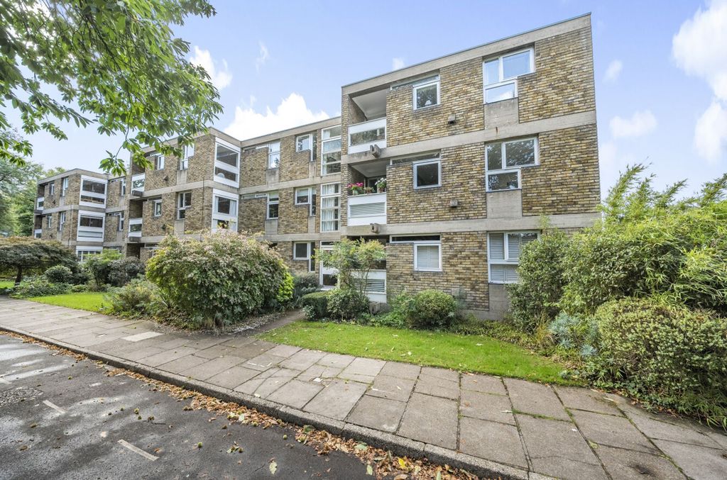 Property photo 1 of 23