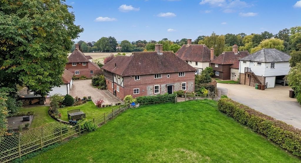 Property photo 1 of 28