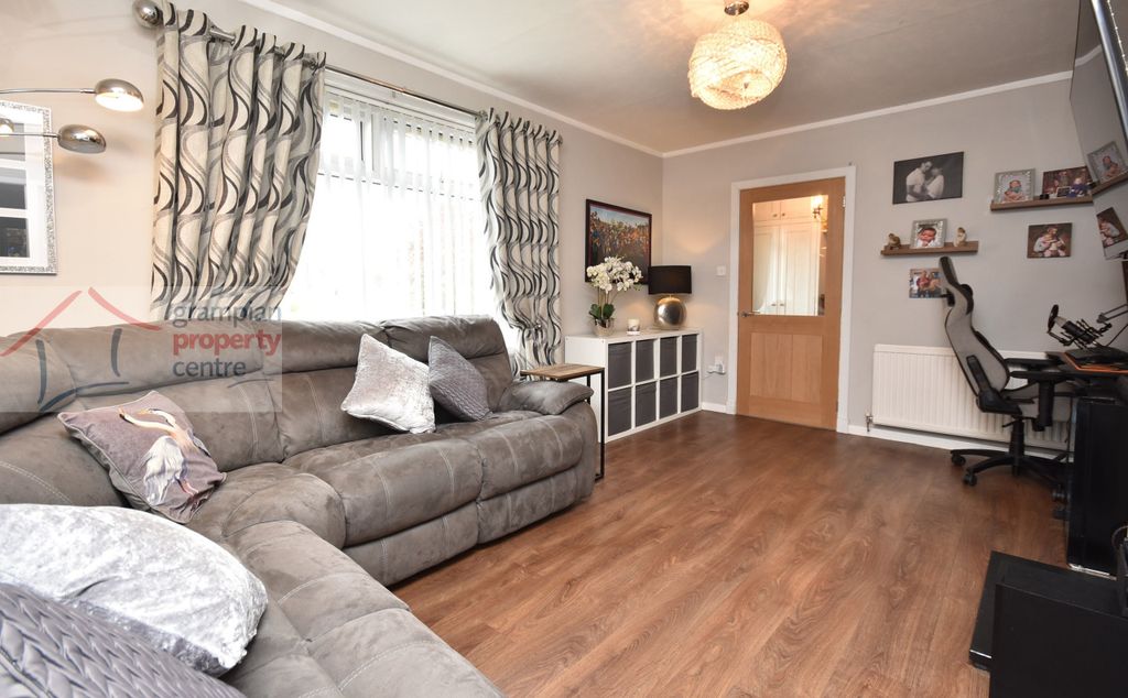 Property photo 3 of 26 l1.Jpg