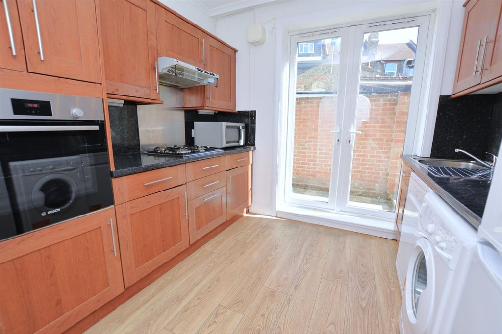 Property photo 2 of 11 Picture No. 09