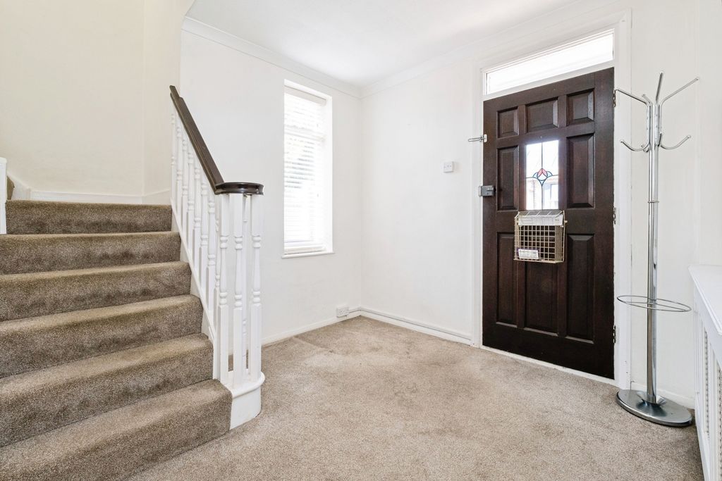 Property photo 2 of 16 Pbox-Img.Jpg