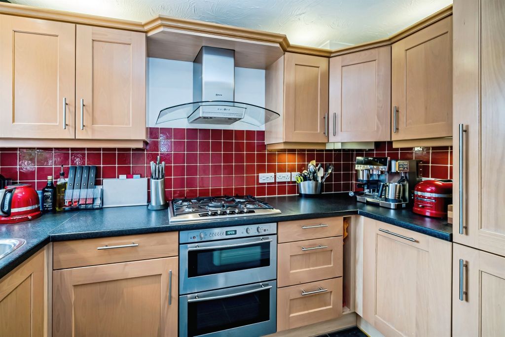 Property photo 3 of 17