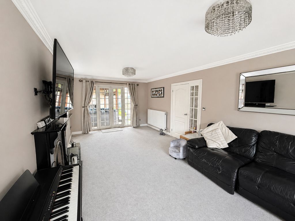 Property photo 3 of 21