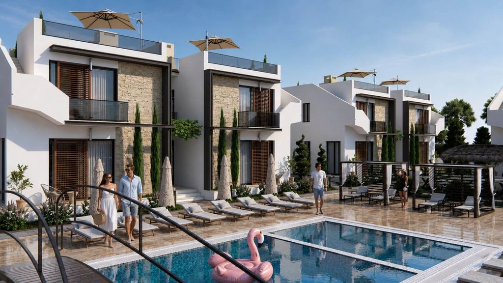 Property photo 1 of 24 Luxury Two Bedroom Garden And Penthouse Apartments With Communal Swimming Pool And Facilties Image No 1