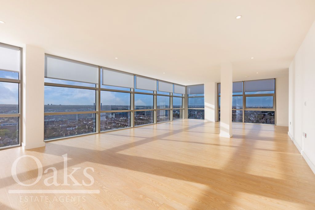 Property photo 1 of 20 Reception Room