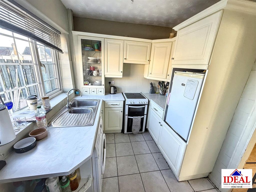 Property photo 2 of 11 Image00011.Jpg