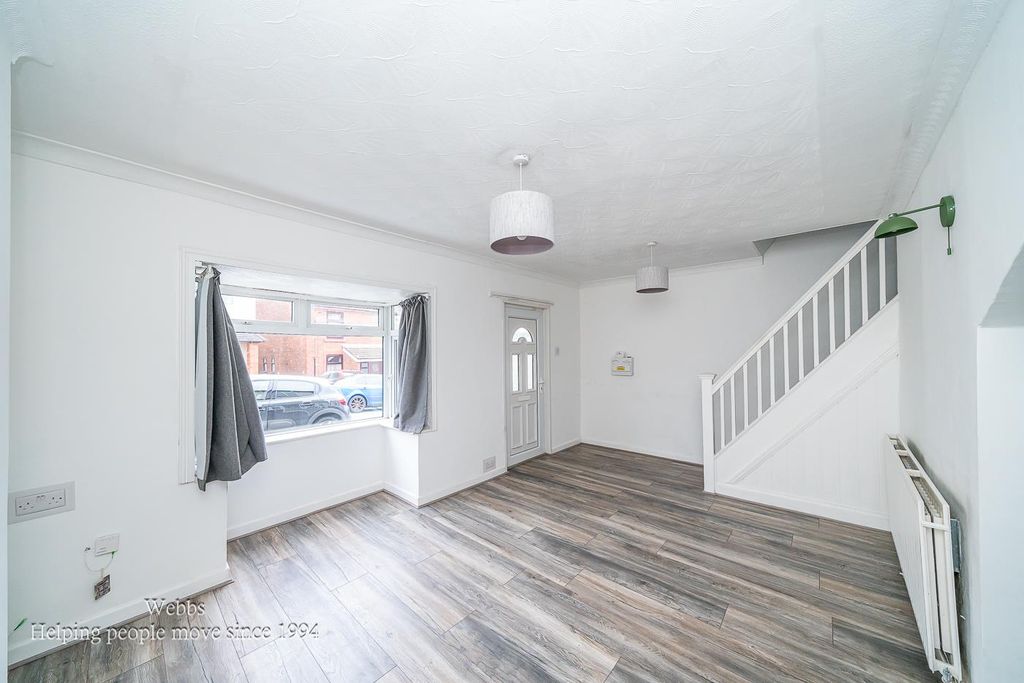 Property photo 3 of 27 Webbs-15.Jpg