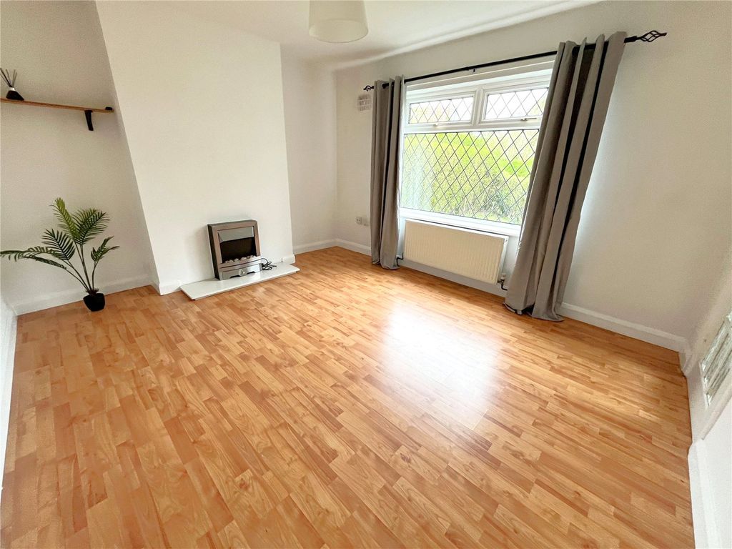 Property photo 2 of 15 Picture No. 14