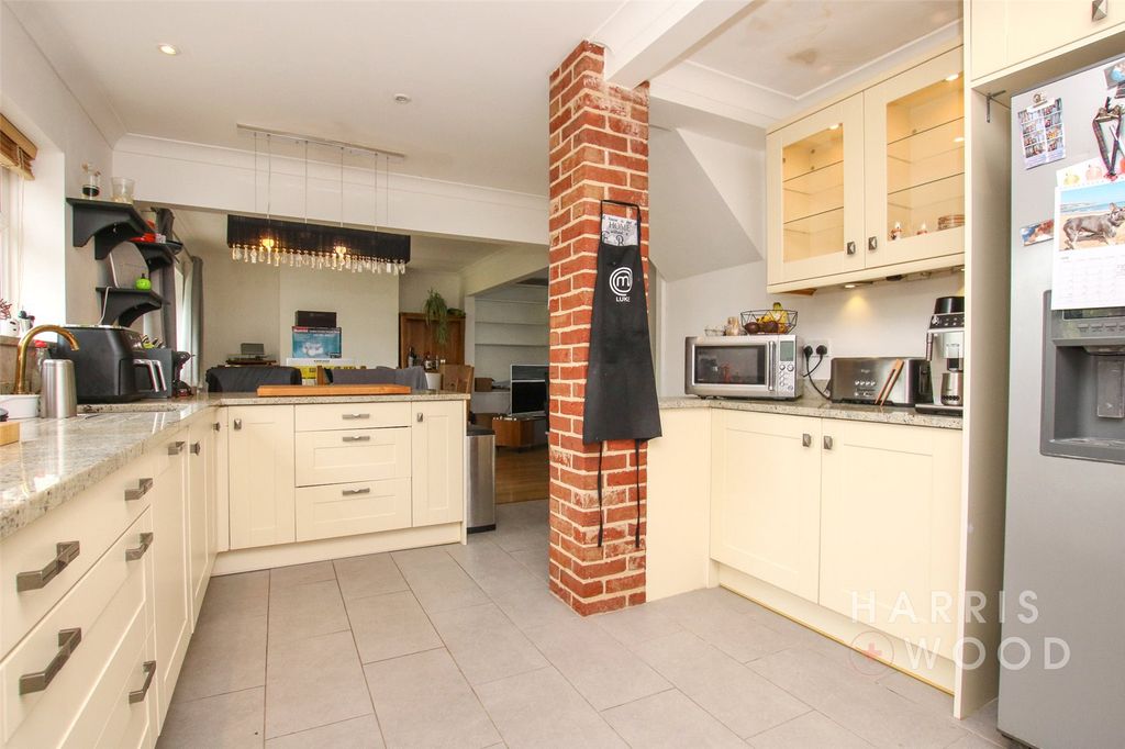 Property photo 2 of 17 Picture No. 14