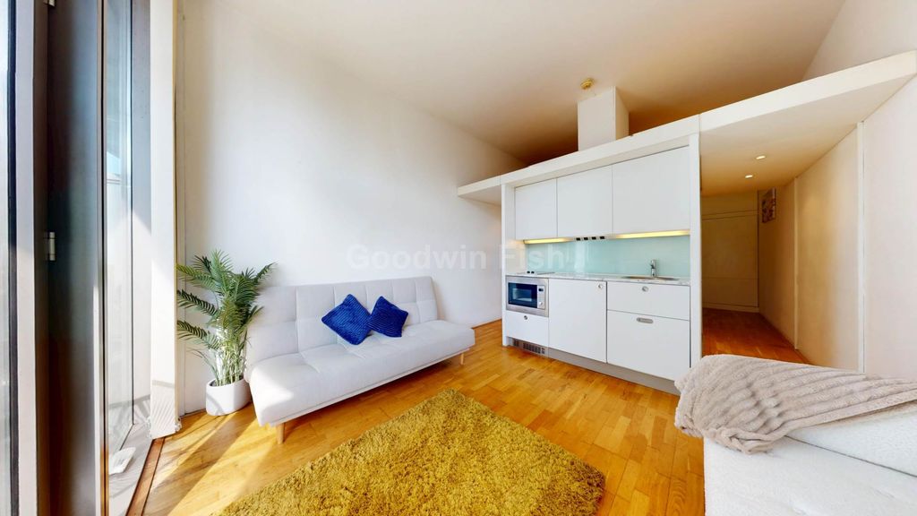 Property photo 2 of 9