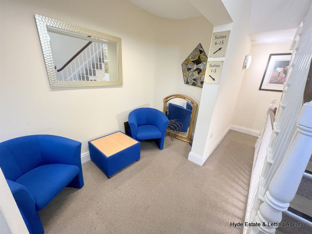 Property photo 3 of 6