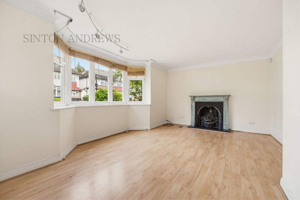 Property photo 3 of 9 Photo 3