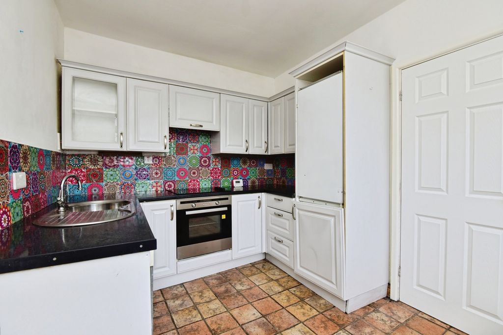 Property photo 3 of 11 Pbox-Img.Jpg