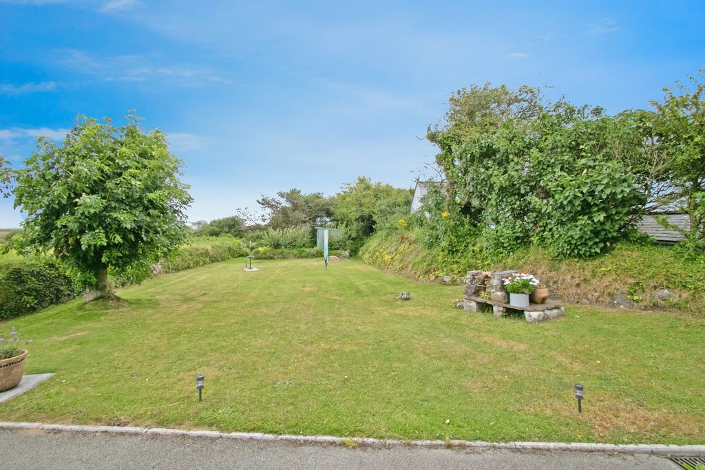 Property photo 3 of 26 Photo