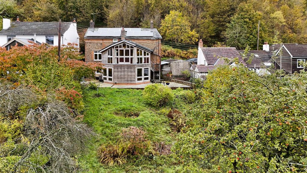 Property photo 2 of 16 Photo 2