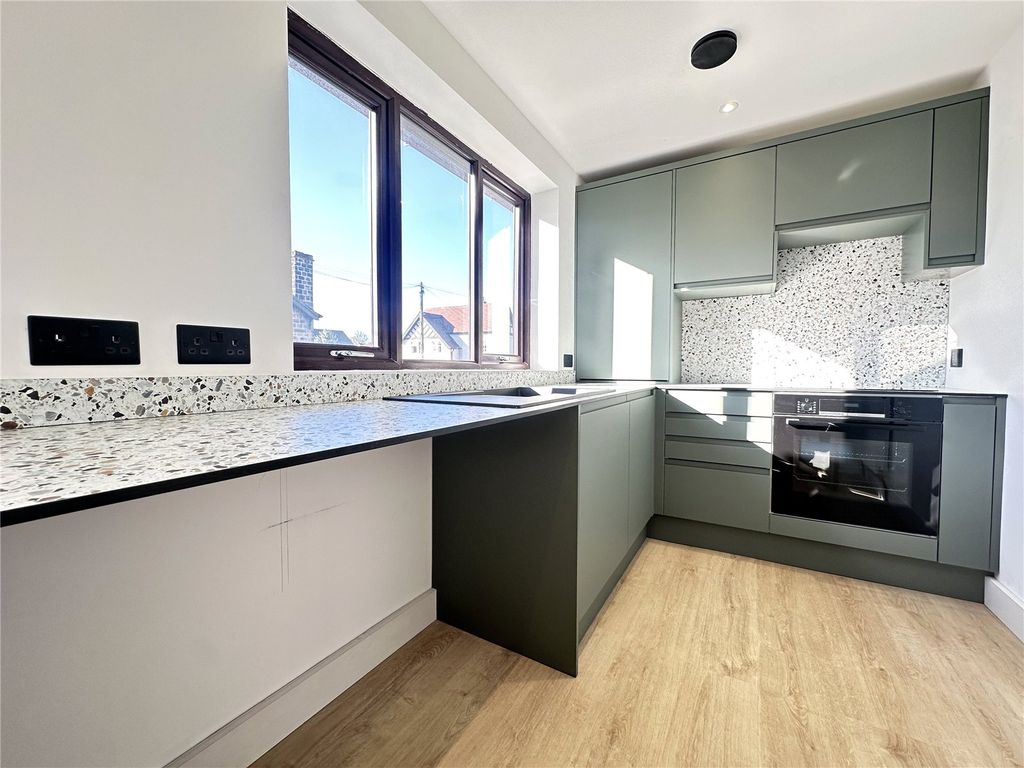 Property photo 1 of 5 Picture No. 05