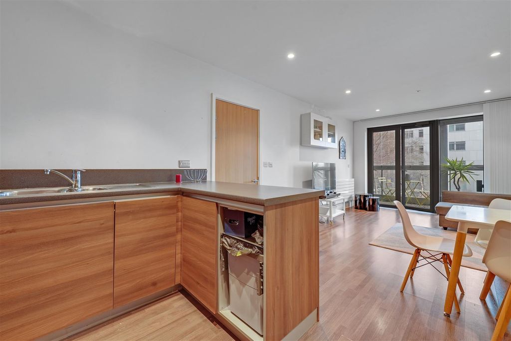 Property photo 1 of 15 12-Bc66Jus01235.Jpg