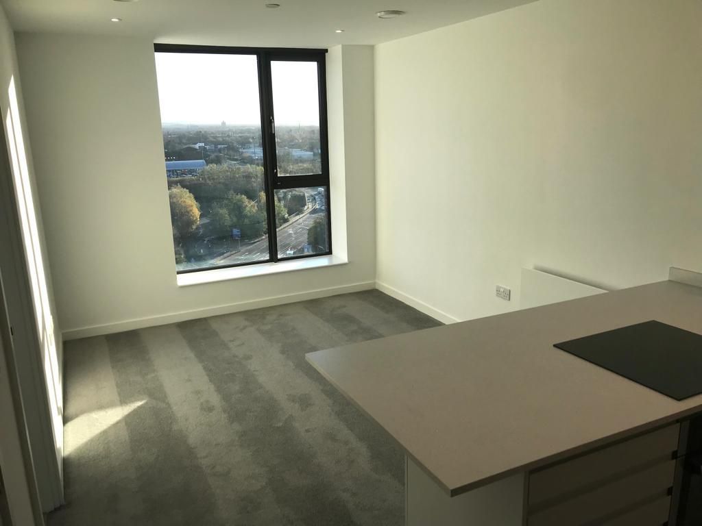 Property photo 2 of 17 Living.Jpg