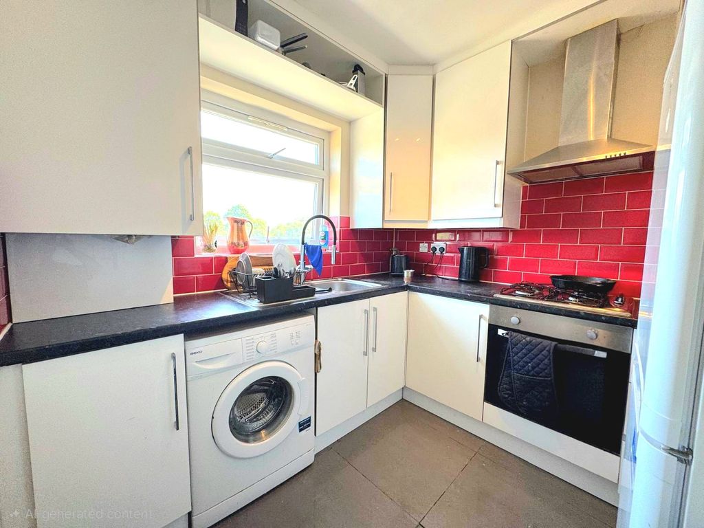 Property photo 3 of 7 Kitchen