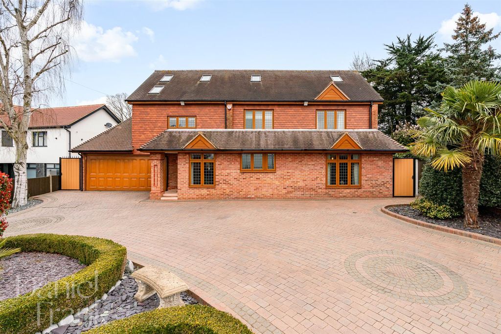 Property photo 3 of 51