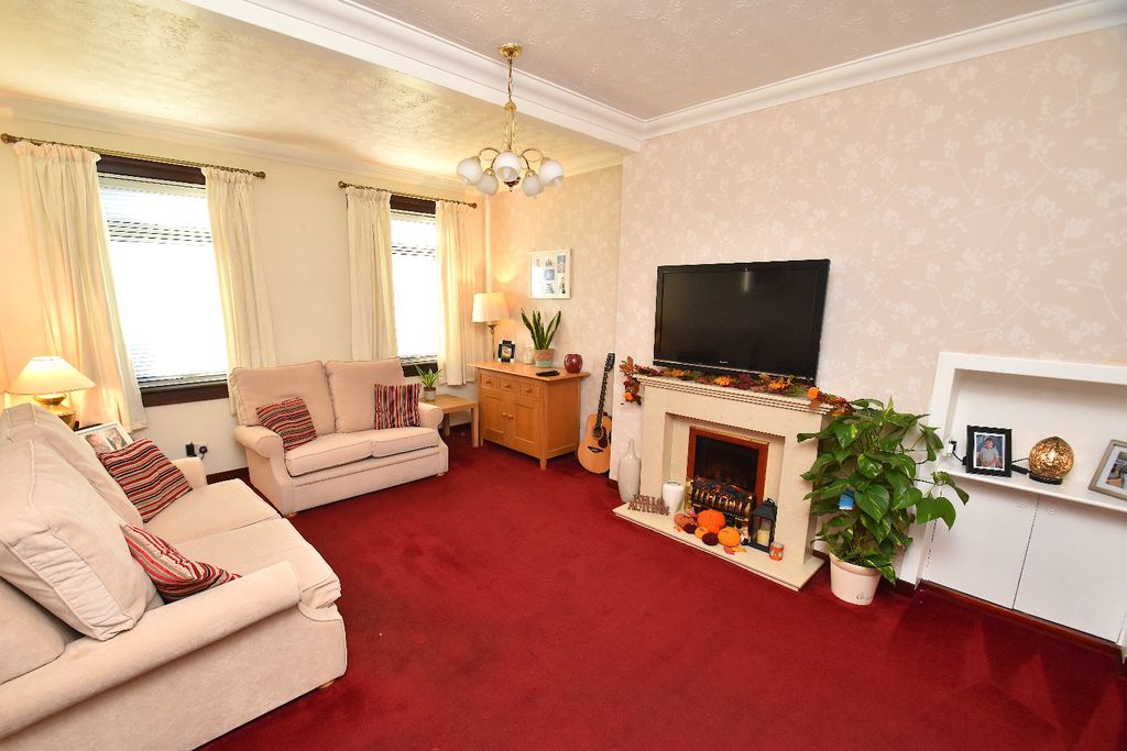 Property photo 2 of 18 4241312