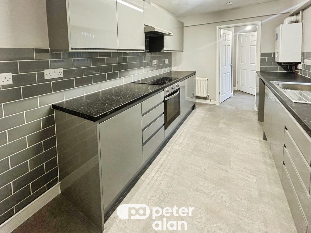 Property photo 2 of 16 Image