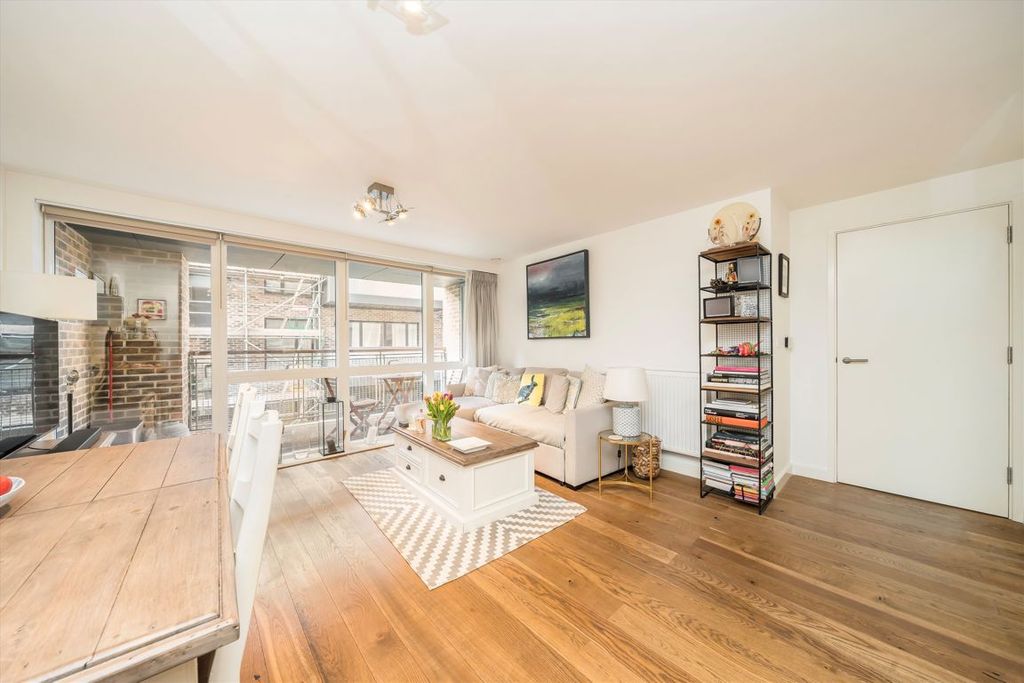 Property photo 2 of 6