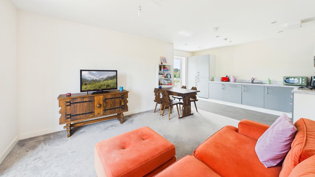 2 bed flat for saleFoxglove Way Balby, Balby, Doncaster, South Yorkshire DN4