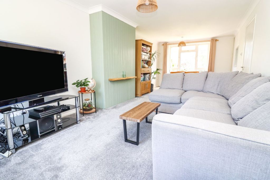 Property photo 3 of 19