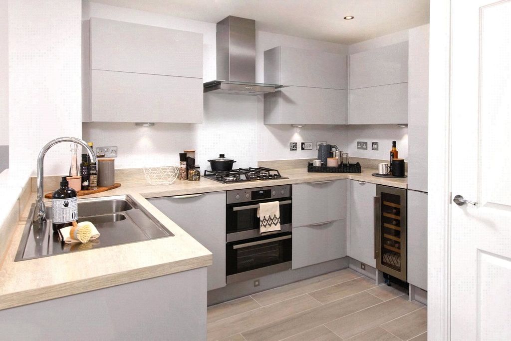 Property photo 3 of 10 Kingsville Kitchen