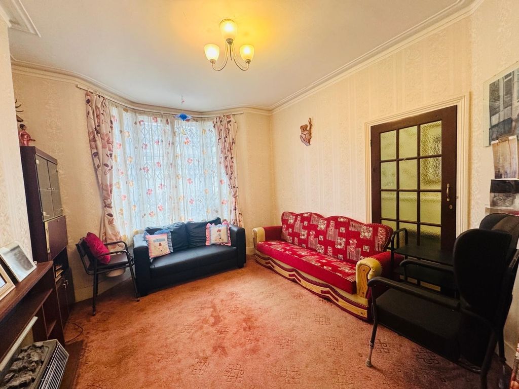 Property photo 2 of 13 Photo 6