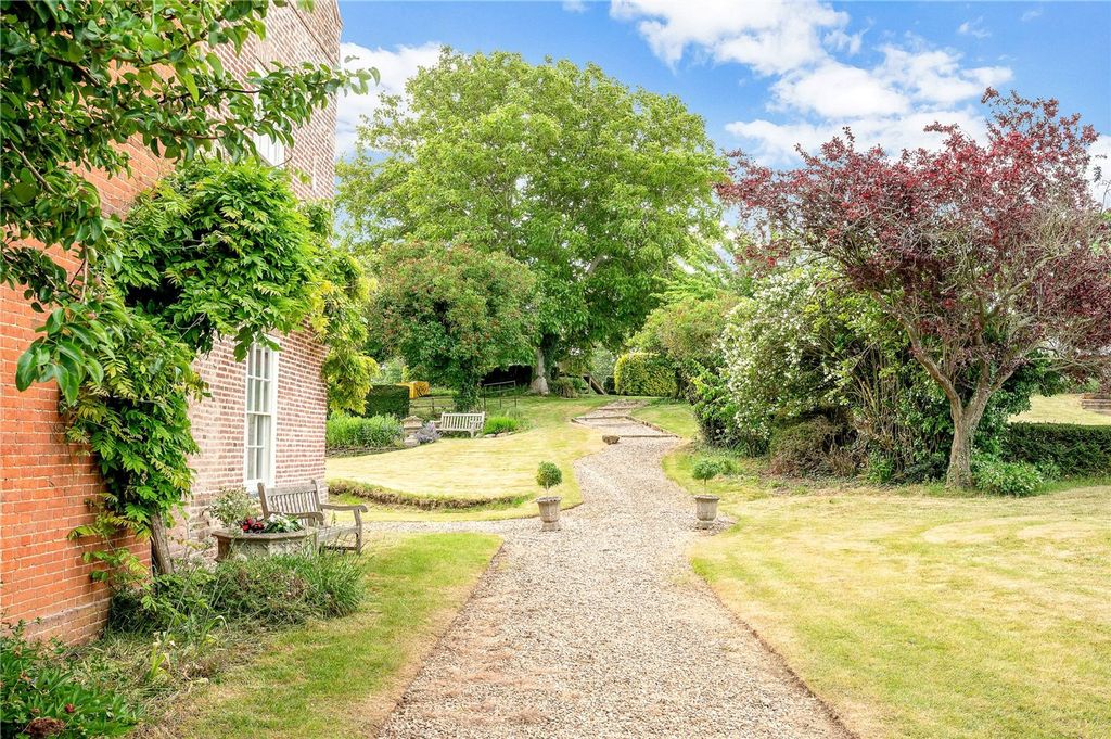 Property photo 3 of 39