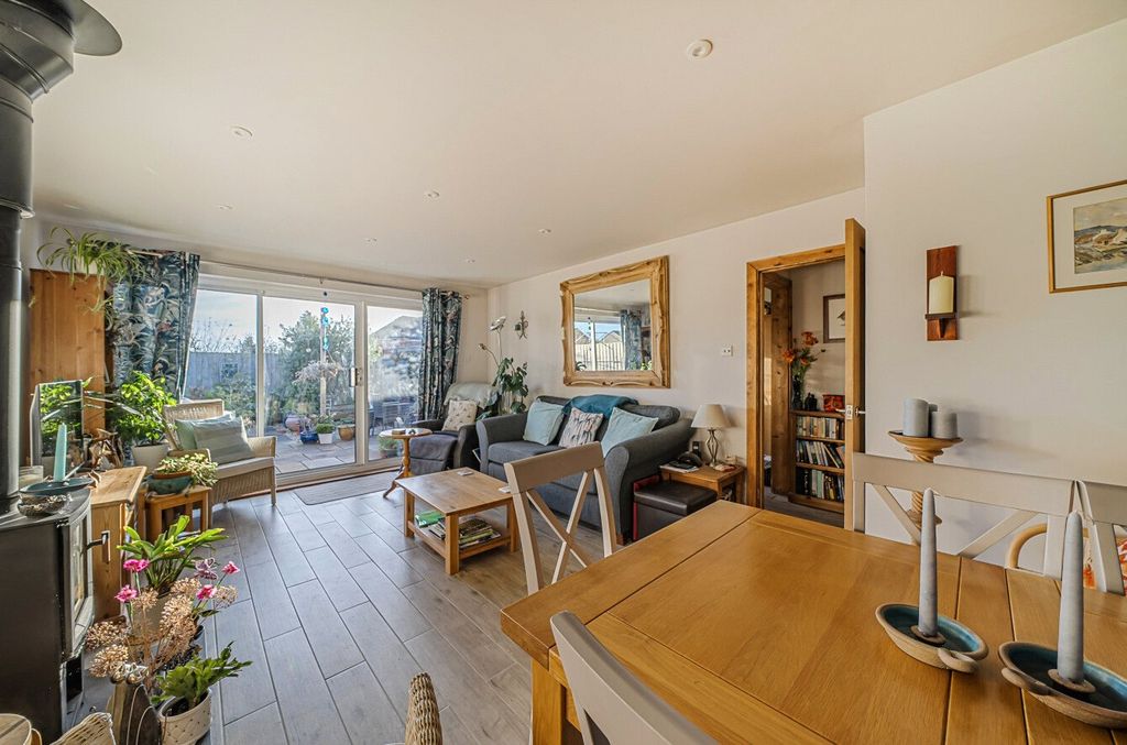 Property photo 3 of 18 Picture No. 14