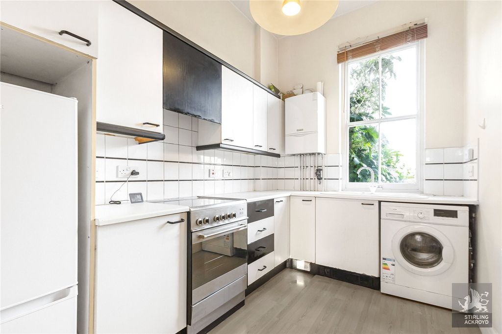 Property photo 2 of 15 Kitchen