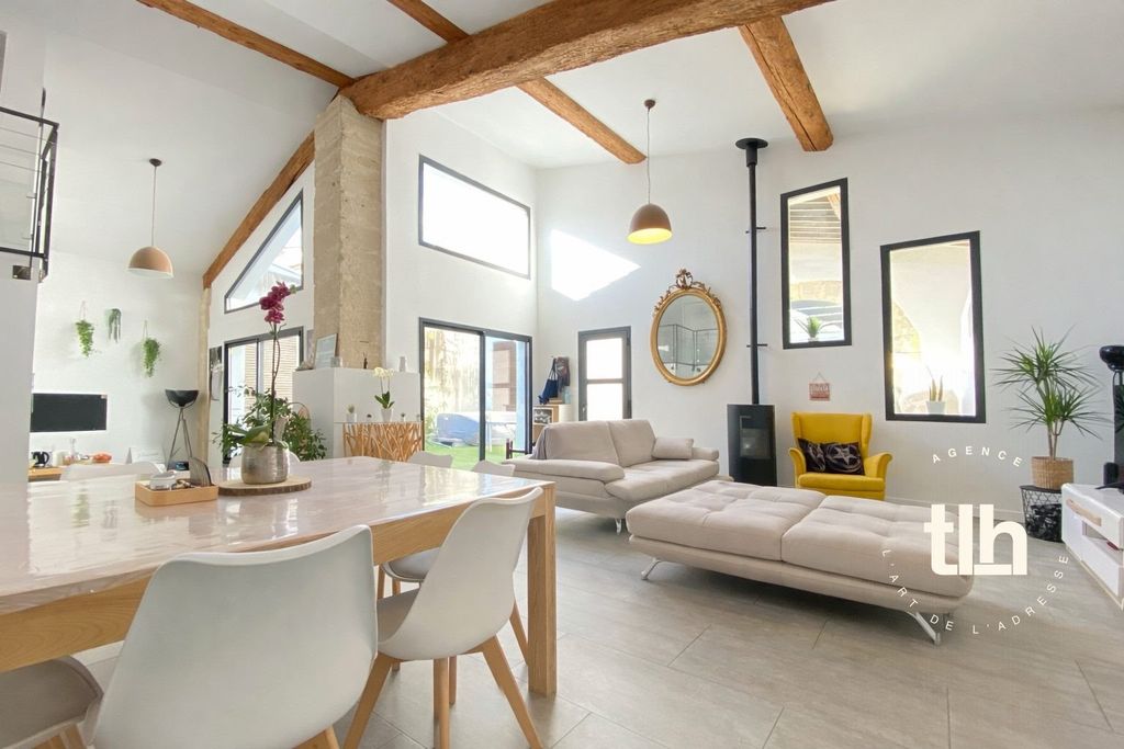Property photo 1 of 17 For Sale - Saint-Jean-De-Védas: Character House Of 172 m²