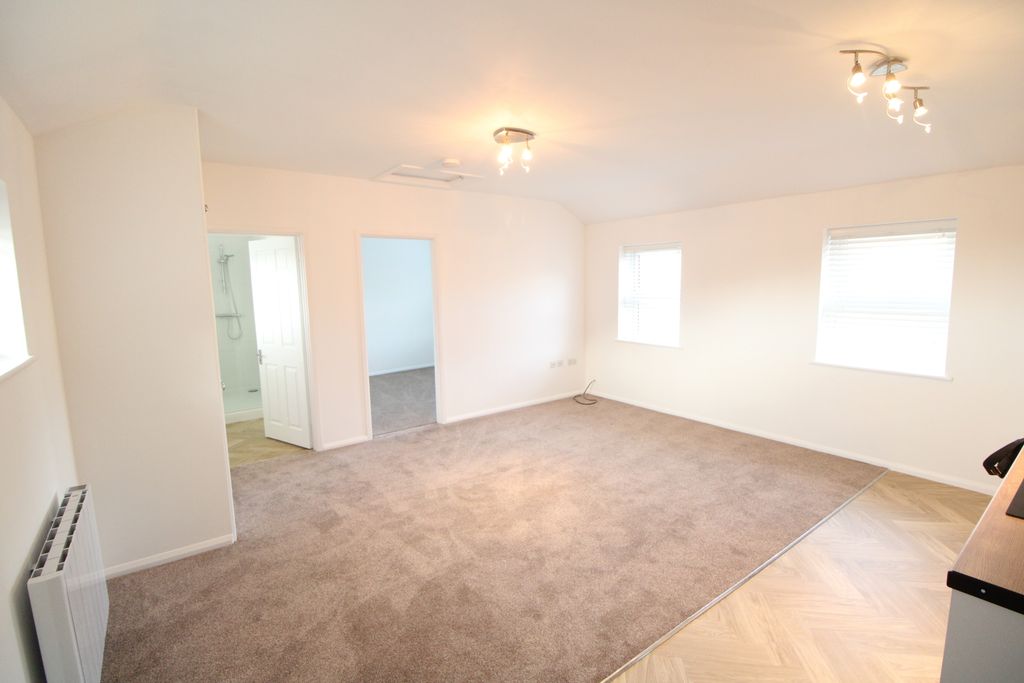 Property photo 2 of 7 Img_9236